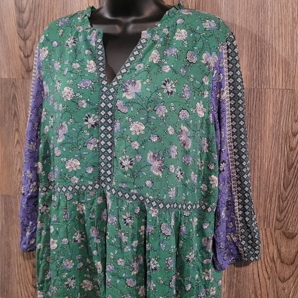 J Jill Lightweight Boho Dress Size M Green Mixed Floral Ruffle V-Neck 3/4 Sleeve